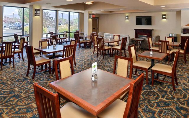 Holiday Inn Express & Suites Albuquerque Historic Old Town by IHG