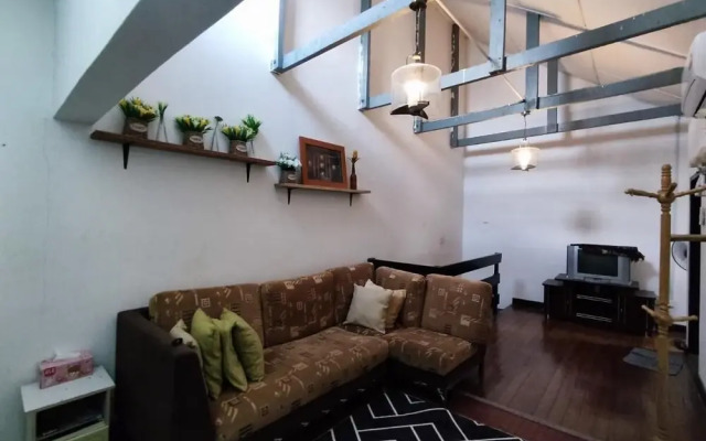 Yons' Homestay by Oyo Rooms