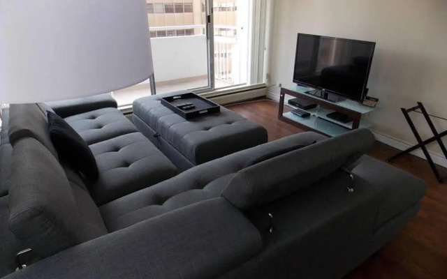 5 Calgary Downtown (2Bdr Suite