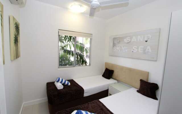 Beachside Apartment 5