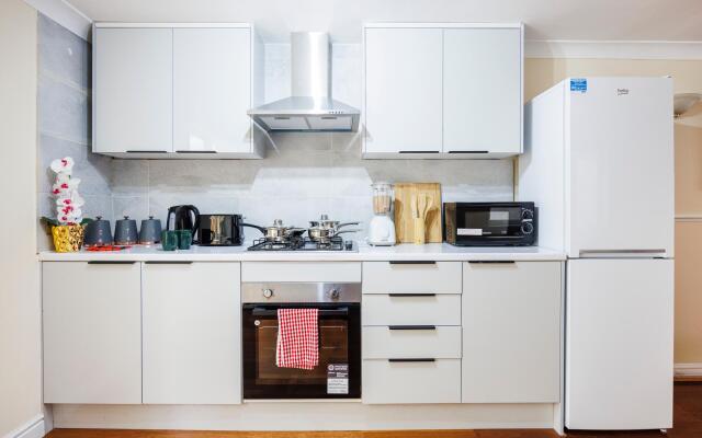 East Croydon Home - Contractors