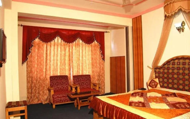 Hotel Naveen