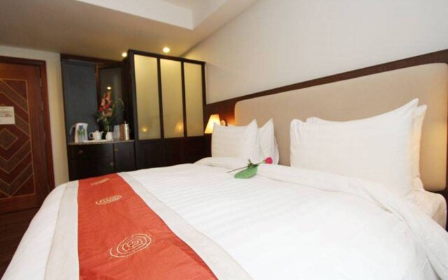 Plaza Sutera Biru Hotel