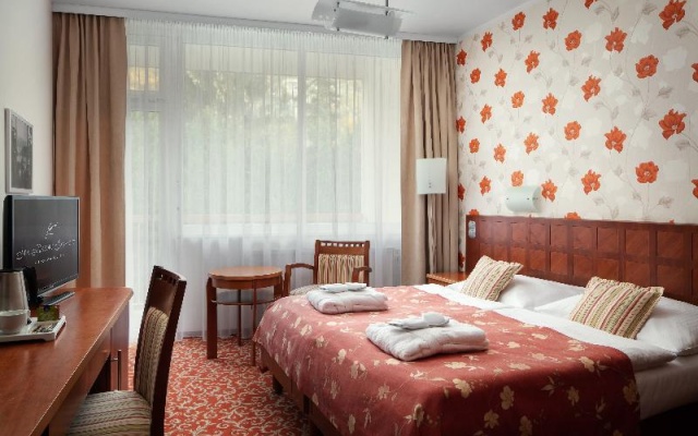 Twin room (twin beds)