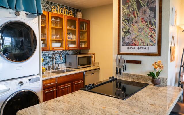 Maui Vistas #3419 2 Bedroom Condo by RedAwning