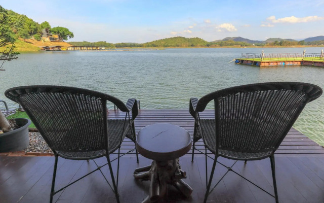Raya Buri Resort
