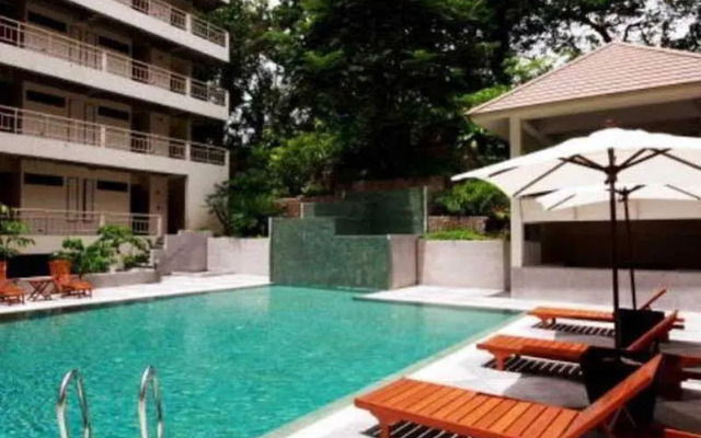 The Green Golf Residence Condominium
