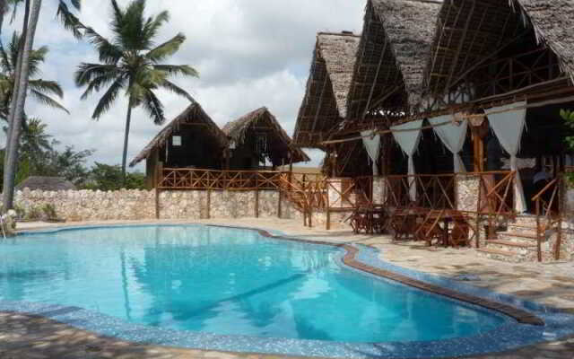 Samaki Lodge