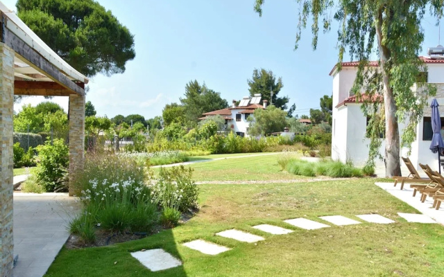 Luxury Rental Villa for 14 People