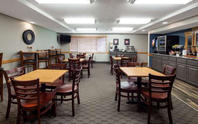 AmericInn by Wyndham Northfield