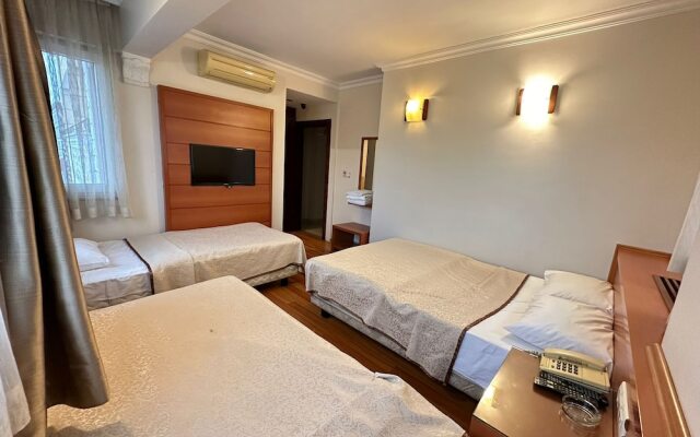 Hotel Nayla