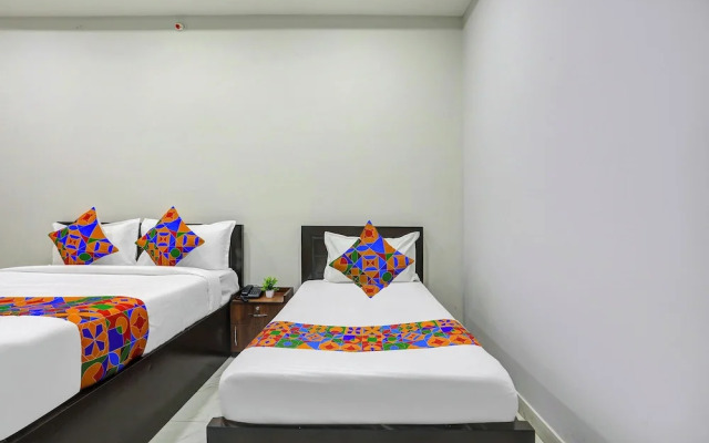 Fabhotel Bluemoon Residency