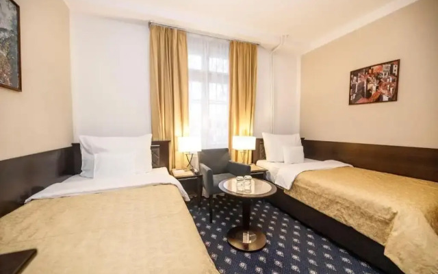 Pytloun Old Armoury Hotel Prague