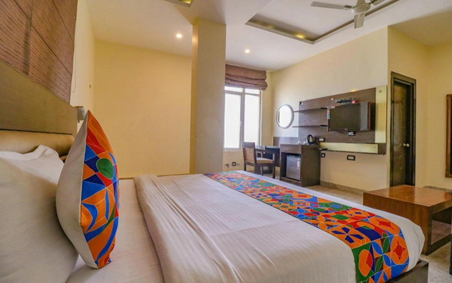 FabHotel Narula