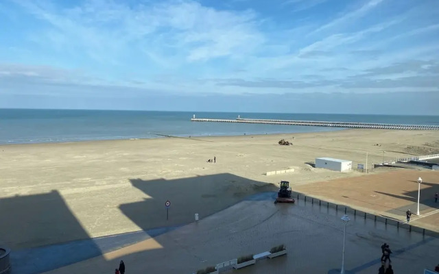 Coastal Comfort With Views