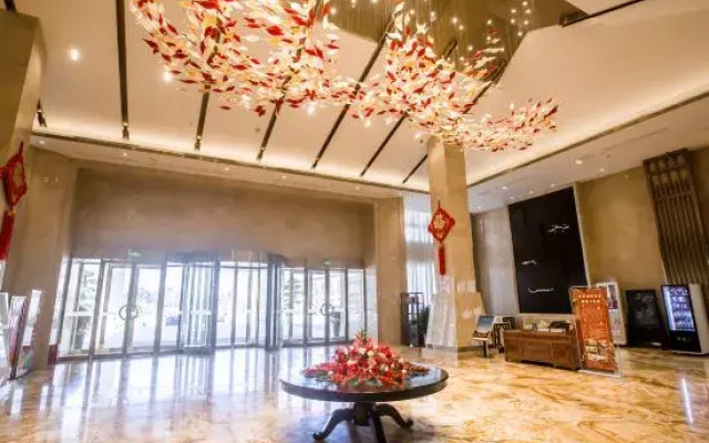 Huajing International Hotel (Xixian Ancient City West Gate)