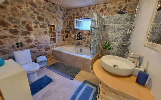 Eco Secluded Hand Built Stone House in an Oasis