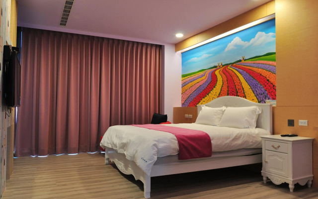 Qian Qian Riverside B&B