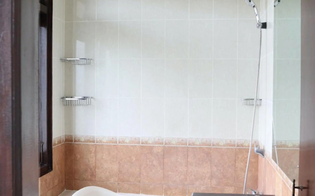 Danaya's Cottage and Studio