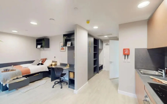 Student Only Exchange Court