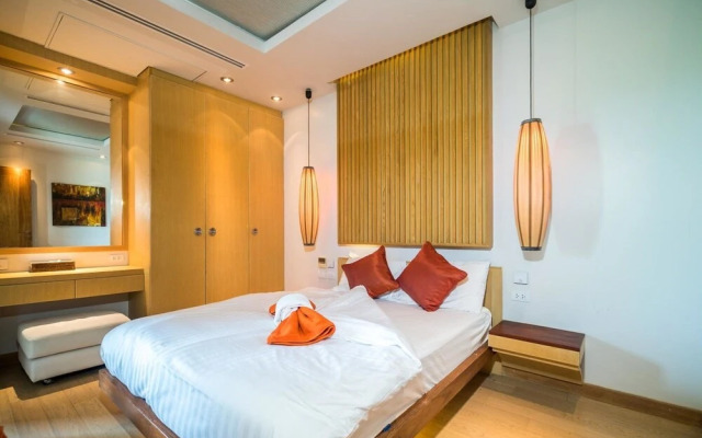 Beachfront Apartment - Walk in the Sand