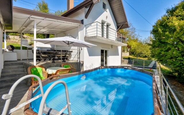 Nice Home in Donji Zvecaj With 3 Bedrooms, Wifi and Outdoor Swimming Pool