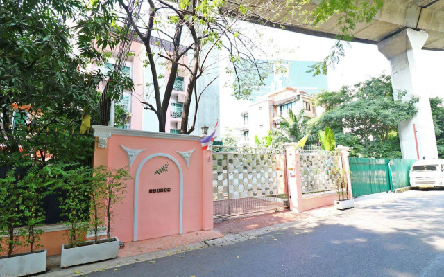 Nida Rooms Ratchathewi Makkasan Silver