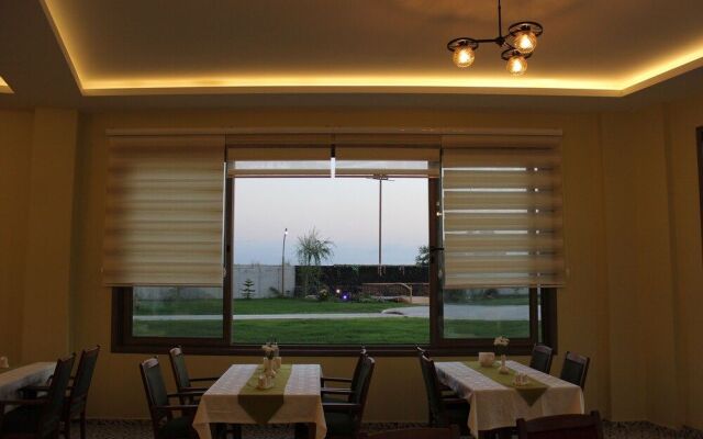 Erzin Artemis Otel