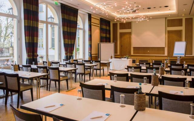 Schloss und Gut Liebenberg