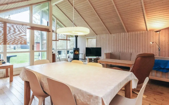 6 Person Holiday Home in Hojby-by Traum