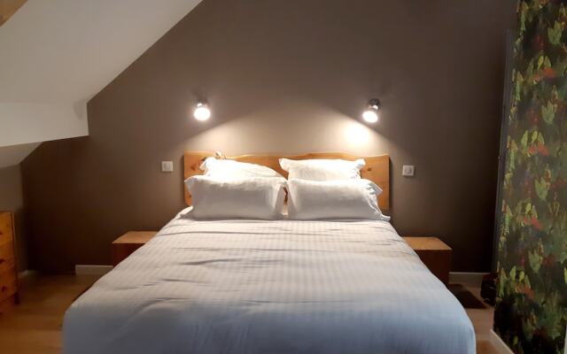 Logis Auberge de Pont Calleck