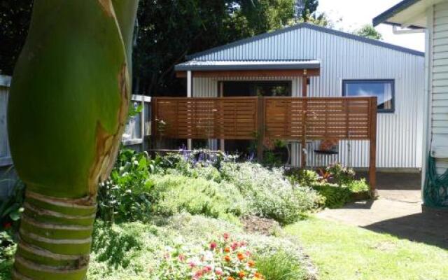 Bungalow on Bell Common
