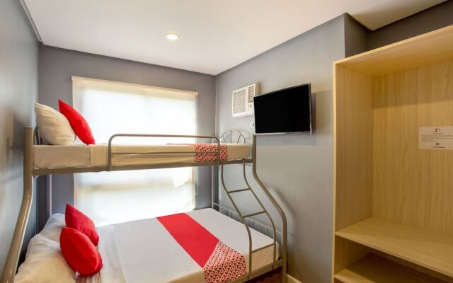 Oyo 521 Bacaca Suites