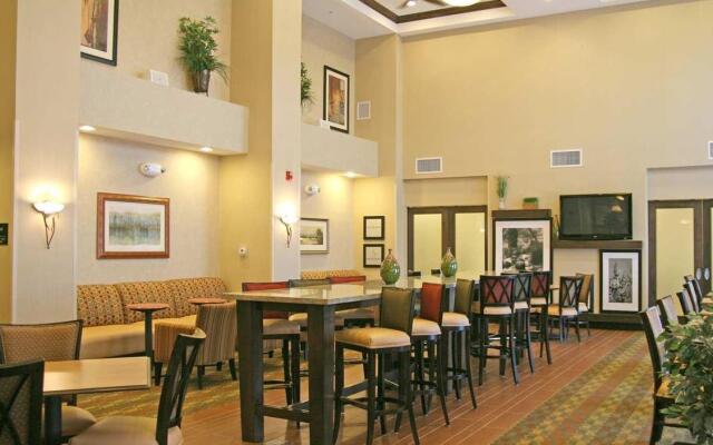 Hampton Inn & Suites Chicago/St. Charles