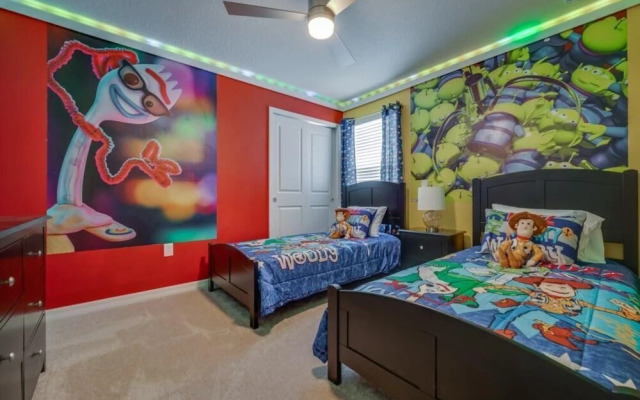 TJ s Windsor Island Vacation Home