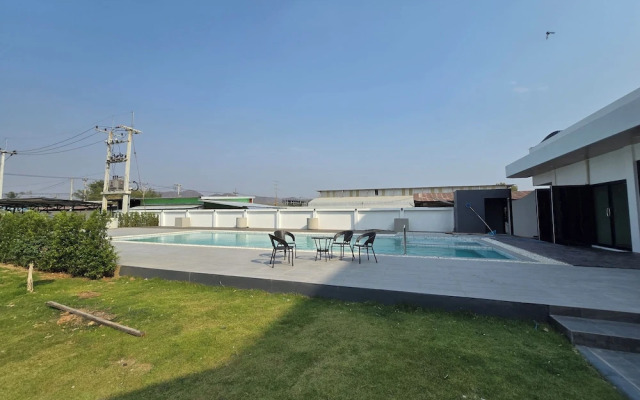 Manee Mantra Hotel Kanchanaburi