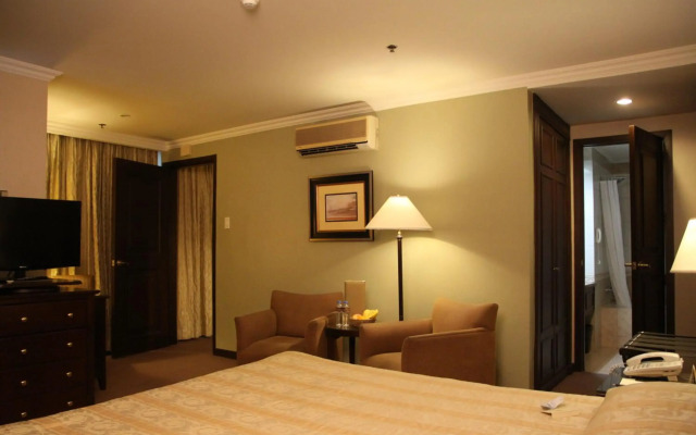 Herald Suites Solana