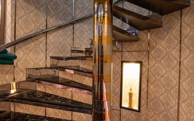 The Globe Hotel Bar and Restaurant