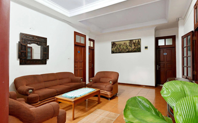 ZEN Rooms Villa Duta