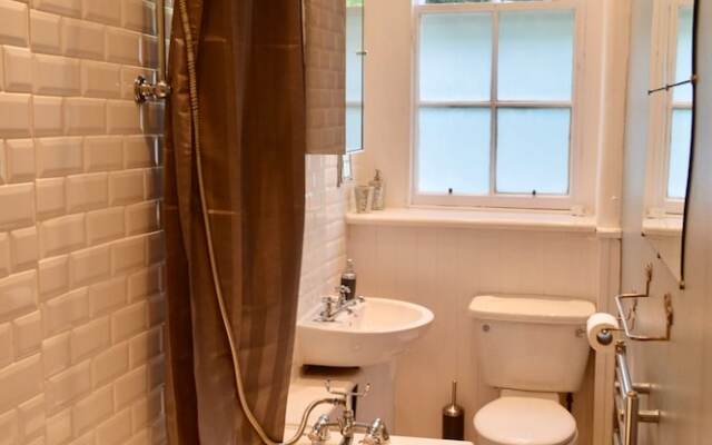 Central 2 Bedroom Flat