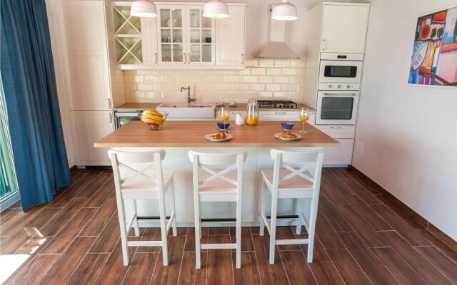 Amazing Home in Nerezine With Wifi and 3 Bedrooms