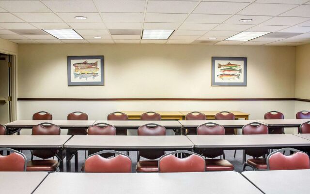 Quality Inn & Suites Longview Kelso