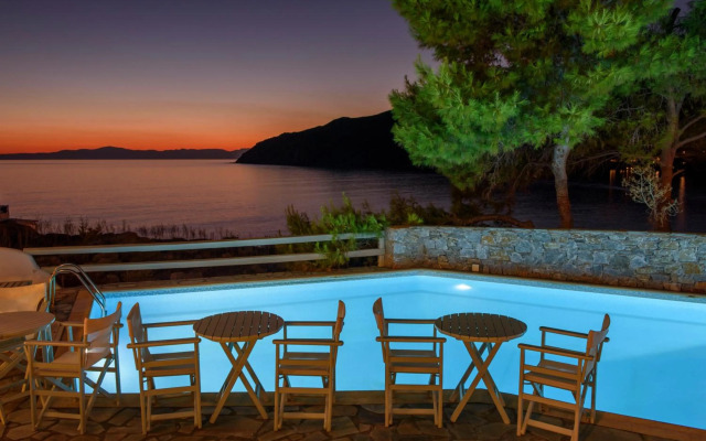 Yperia Hotel