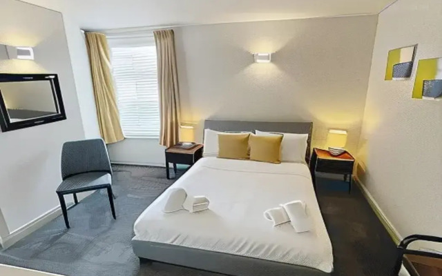 OYO The Croppers Arms