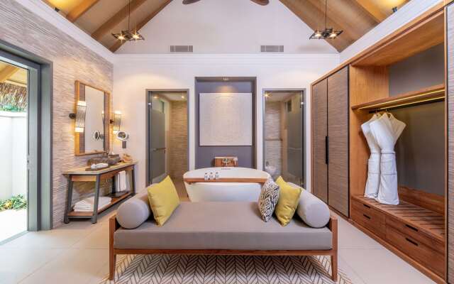 Vakkaru Maldives Hotel