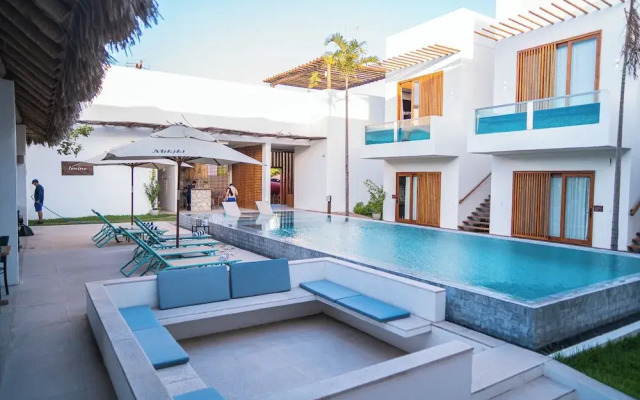 Mikiki Lifestyle Hotel