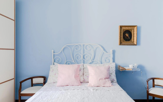 Classic apartment near the Colosseum