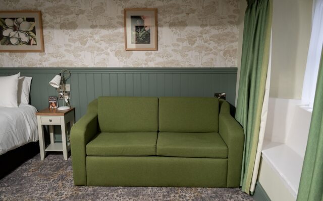 Rockingham Arms by Greene King Inns