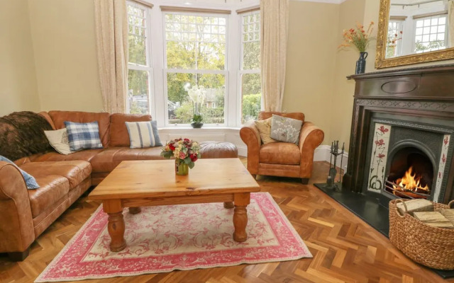 8 Wilton Road