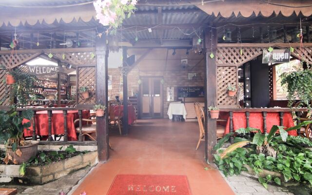 OYO 44084 Ombak Inn Chalet